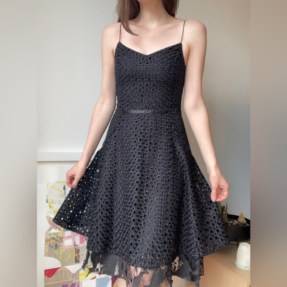Y2k black eyelet lace dress from designer Dinh Bà / small / made in Canada - Picture 4 of 11